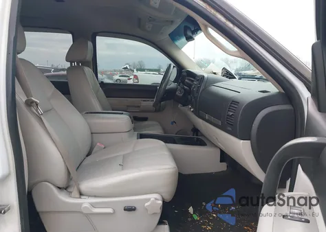 2008 Chevrolet Silverado 1500 Lt2 z USA, uszkodzony, nr VIN 2GCEK133081220282